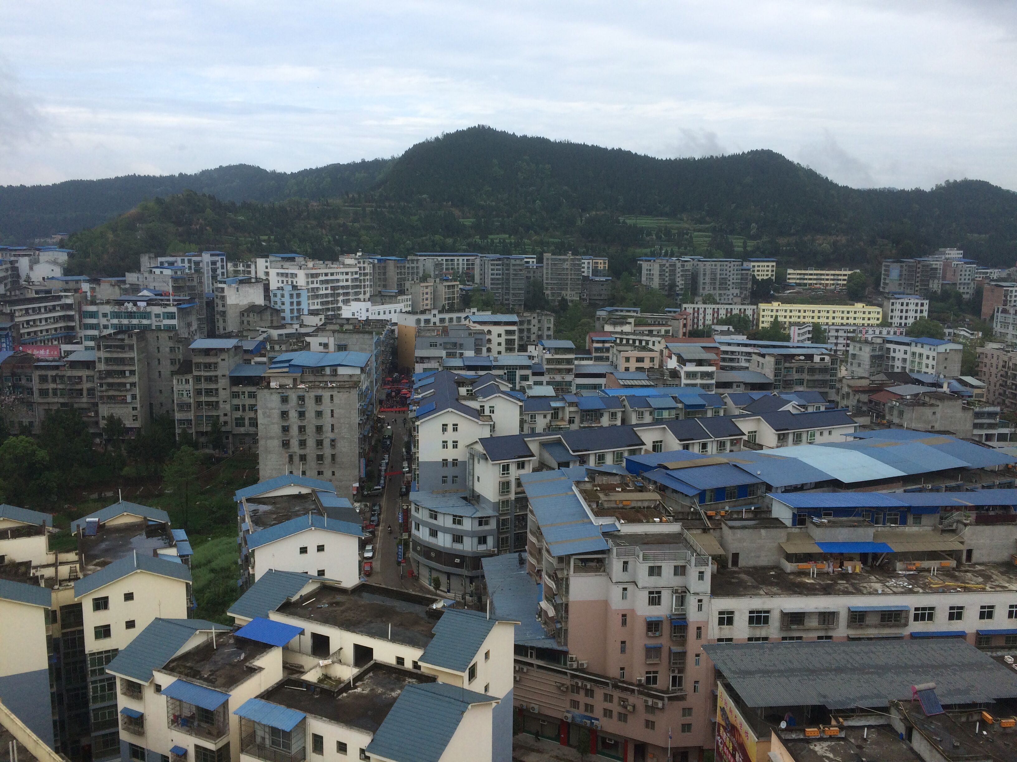 �R���(zh��n)���l(xi��ng)Է���ι�ˮ�(xi��ng)Ŀ�(y��n)����ɣ�